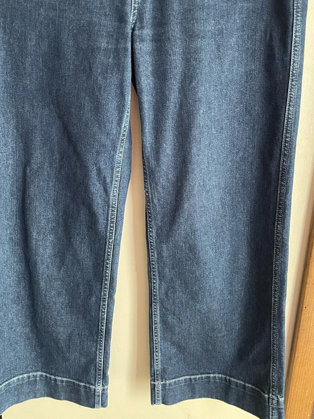FRAME Utility Relaxed Straight Jeans in Gabriel